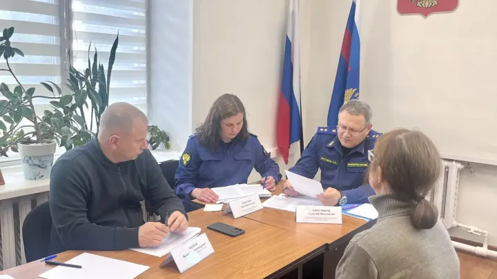 Прокурор Архангельской области и НАО провел прием граждан и проверил объекты ЖКХ в Мезенском округе — Архангельск Сейчас