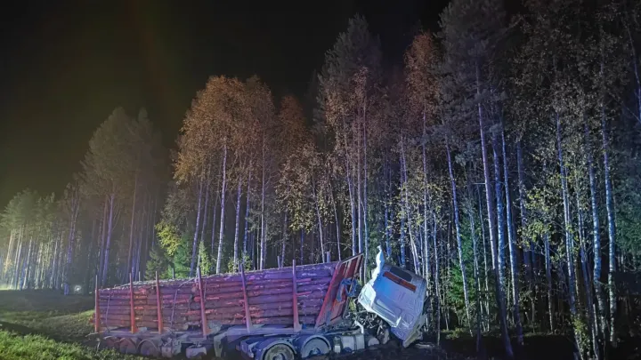 На трассе М-8 в Холмогорском МО произошло столкновение трёх автомобилей — Архангельск Сейчас