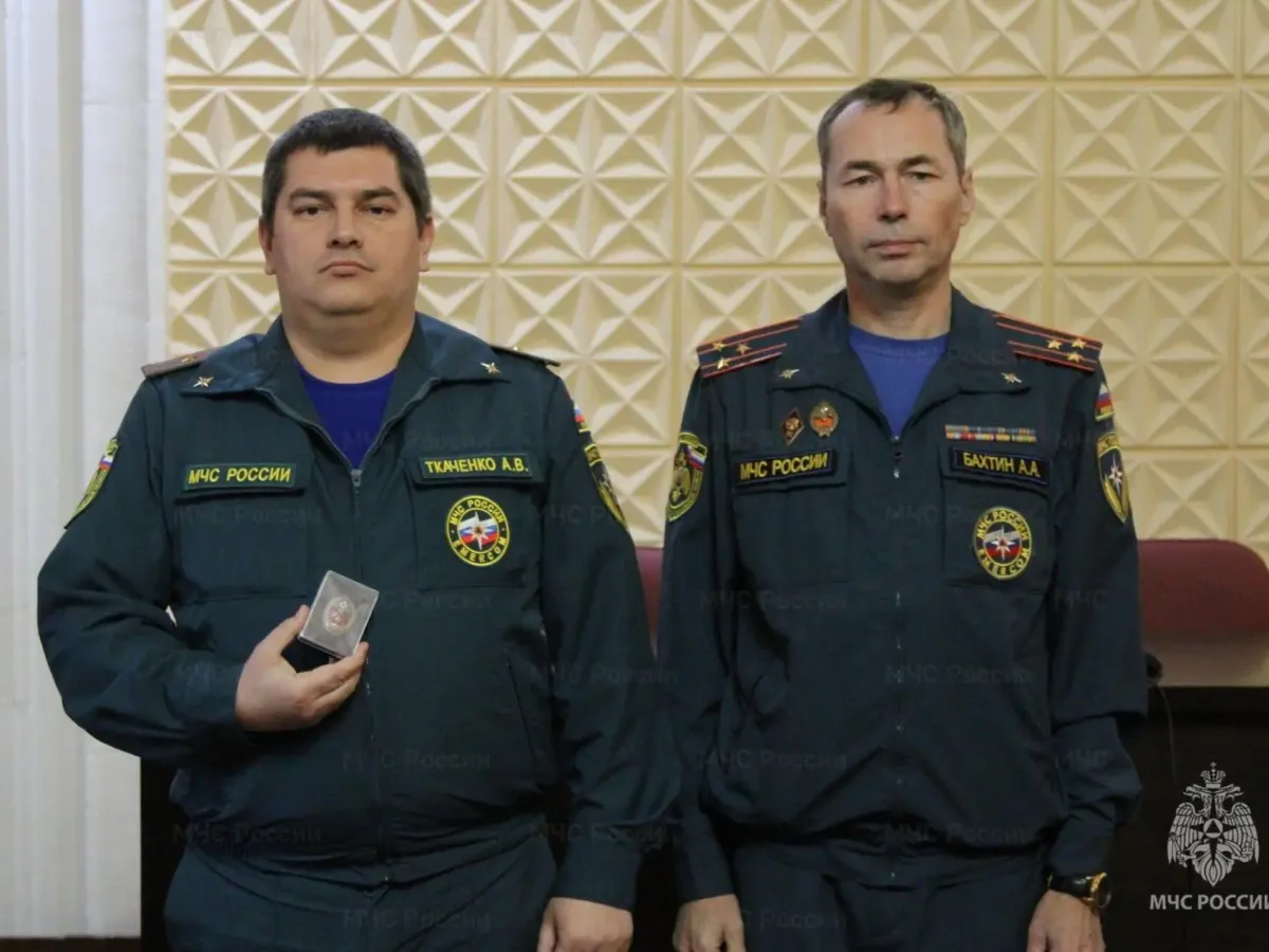 В Главном управлении МЧС по Архангельской области прошло торжественное собрание к годовщине гражданской обороны