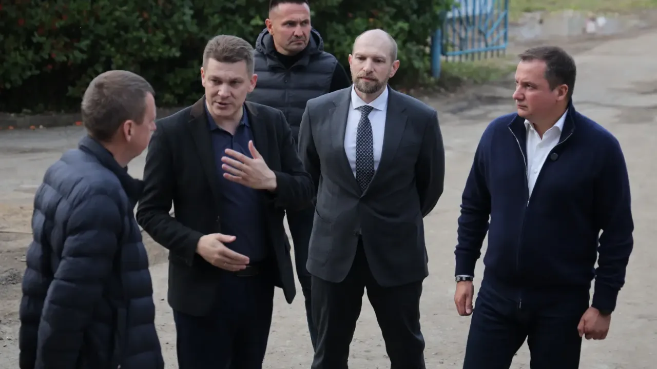 В Котласе проверили ход капремонта детского сада «Золотая рыбка» — Архангельск Сейчас