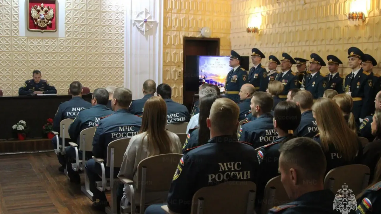 В Главном управлении МЧС по Архангельской области прошло торжественное собрание к годовщине гражданской обороны — Архангельск Сейчас