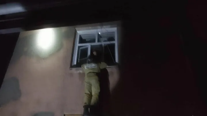 В Подсосново ликвидировали пожар в многоквартирном доме — Барнаул Сейчас