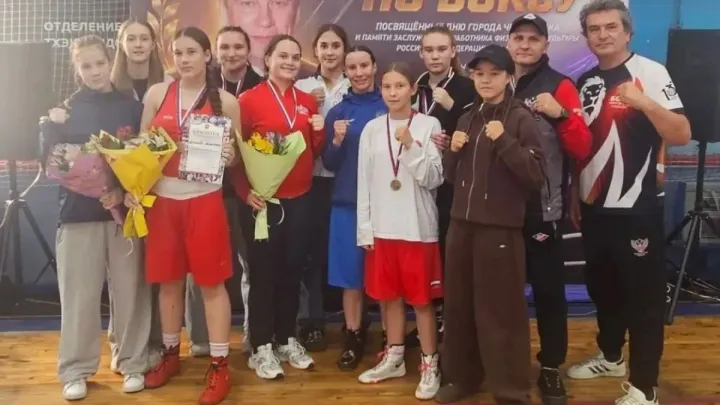 Алтайские спортсменки завоевали шесть медалей на турнире по боксу в Челябинске — Барнаул Сейчас