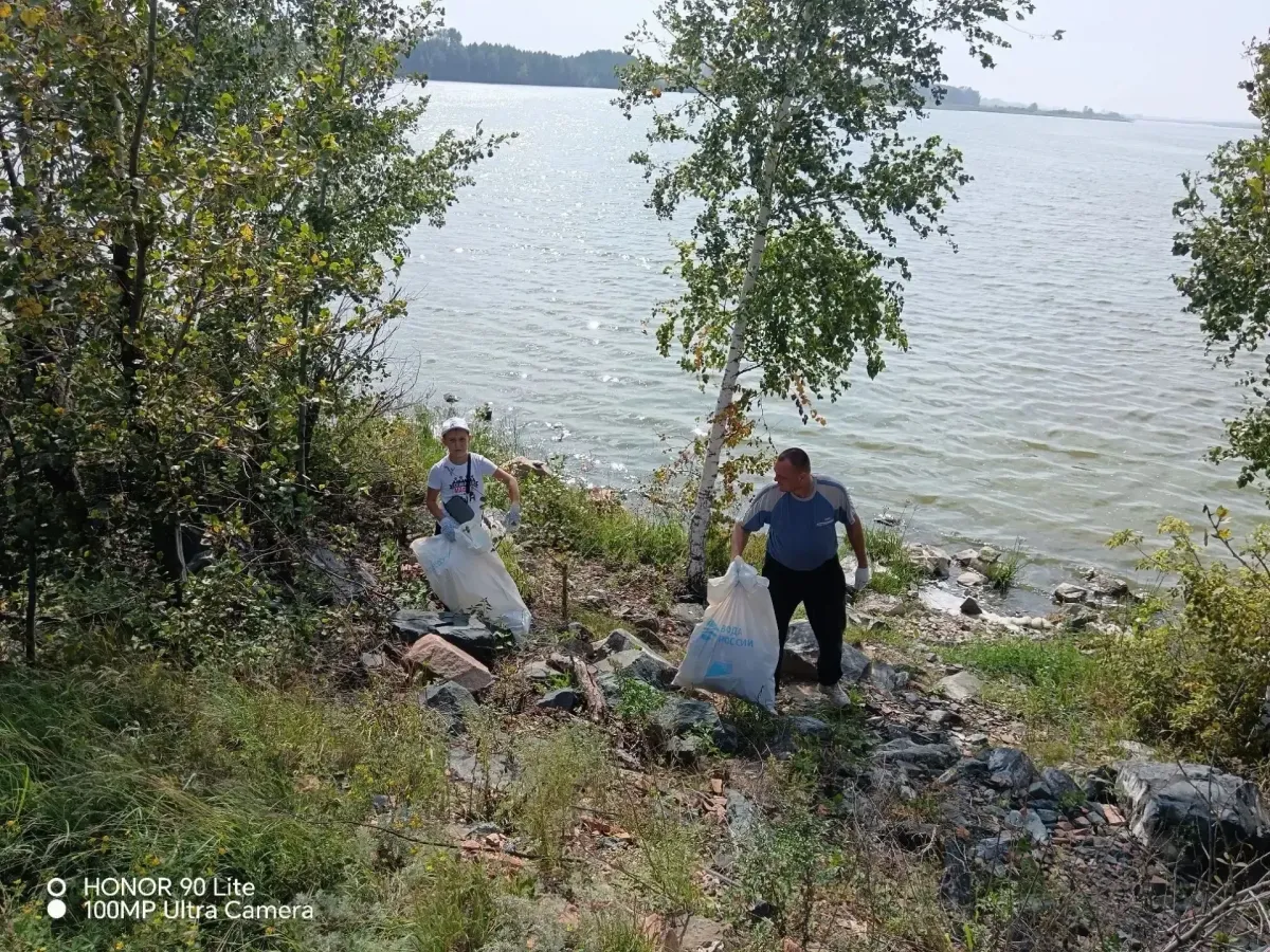 В Алейском районе очистили от мусора берег Горевского водохранилища