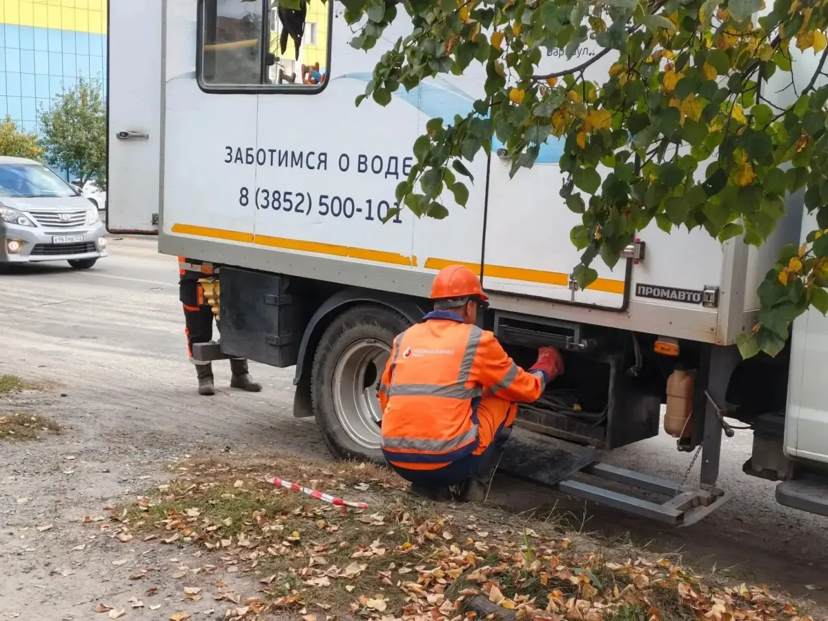 В Барнауле из-за повреждения водопровода отключили холодную воду по ряду адресов