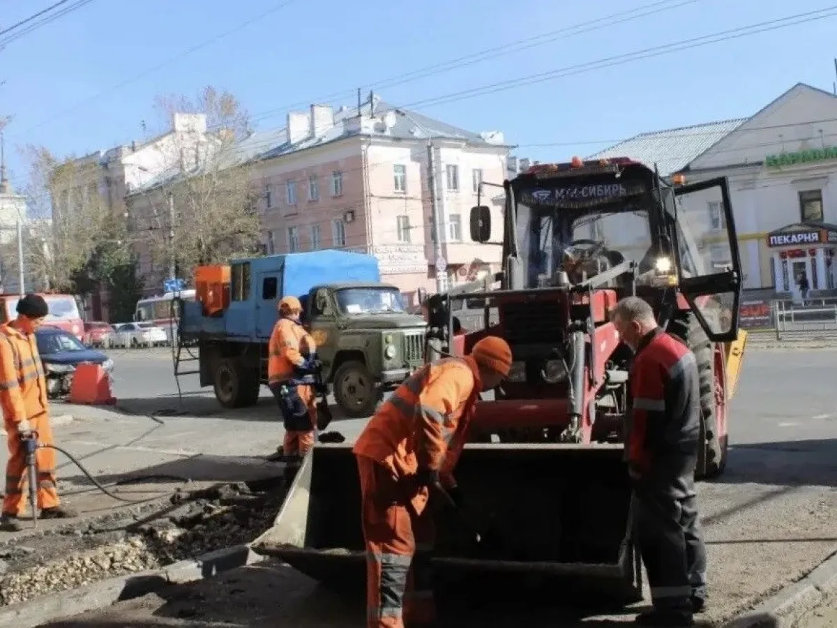 В Барнауле продолжается текущий ремонт дорог на нескольких участках