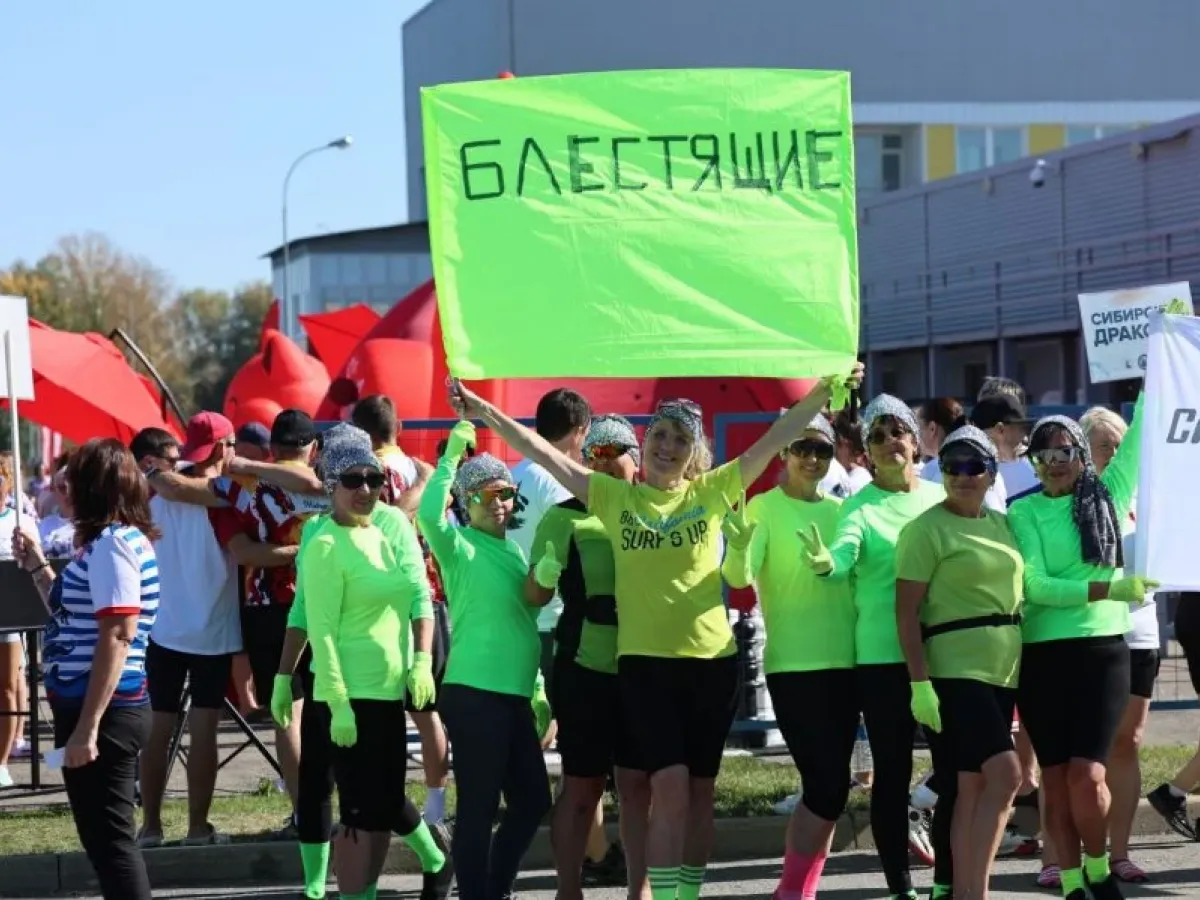В Барнауле более 400 спортсменов разыграли награды чемпионата края по гребле на лодках «Дракон»