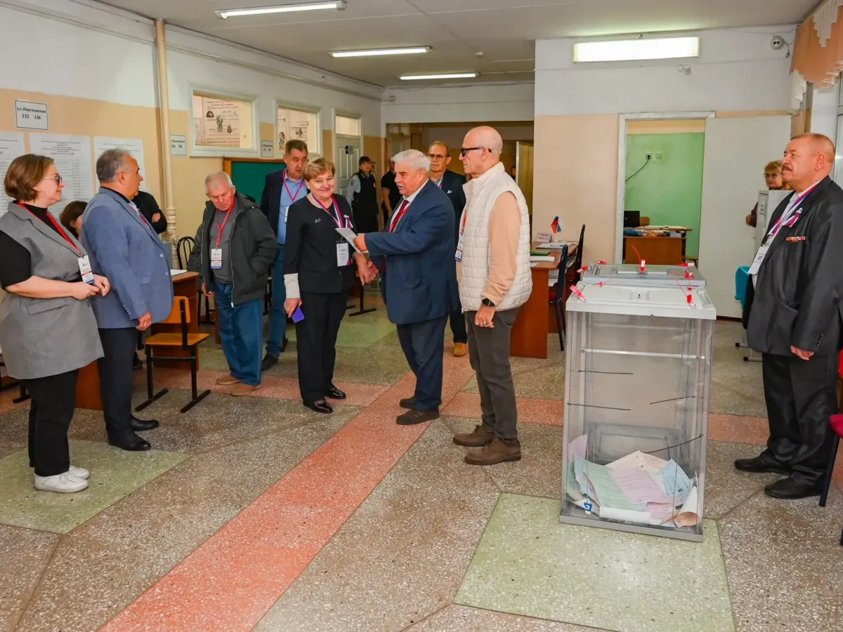 В Барнауле общественники продолжают объезд избирательных участков