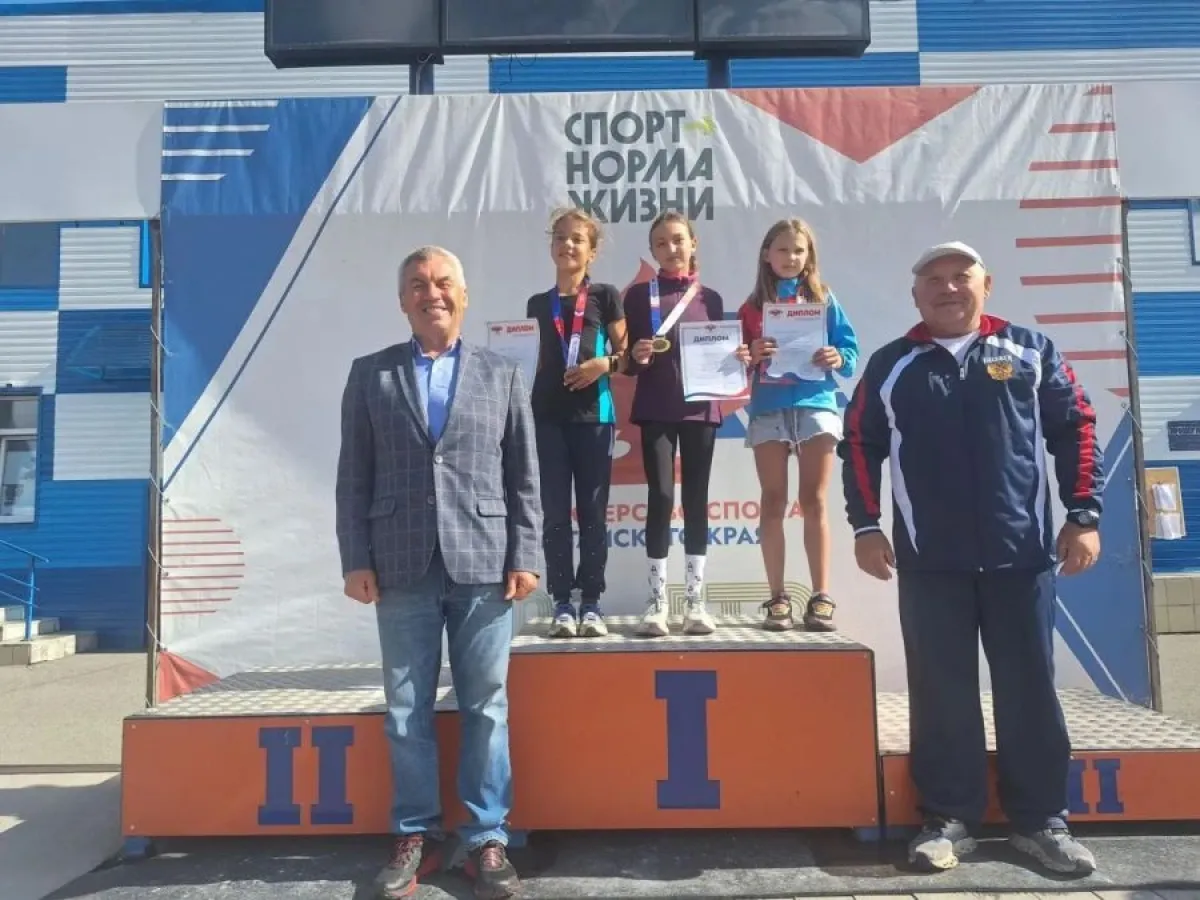 Более 300 юных спортсменов проверили подготовку на краевых соревнованиях в Заринске