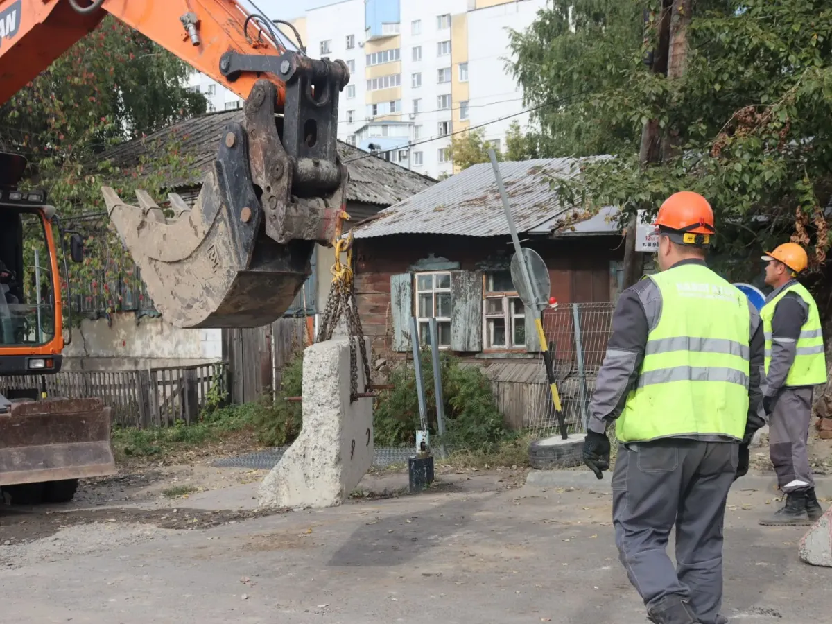 В Барнауле реконструируют водопровод по улице Димитрова и переулку Ядринцева