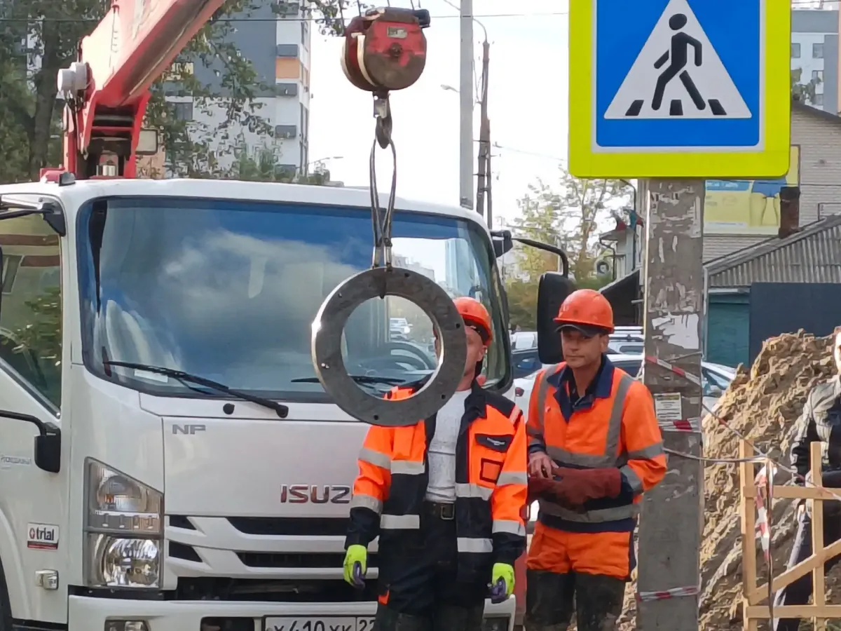 В Барнауле к 11:00 планируют завершить ремонт водопровода на Ядринцева