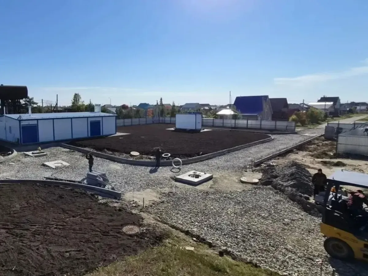 В Сибирской Долине благоустраивают территорию нового артезианского водозабора