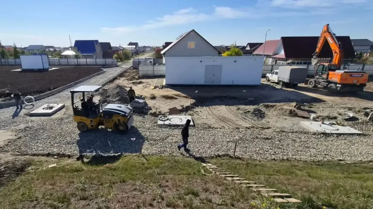 В Сибирской Долине благоустраивают территорию нового артезианского водозабора — Барнаул Сейчас