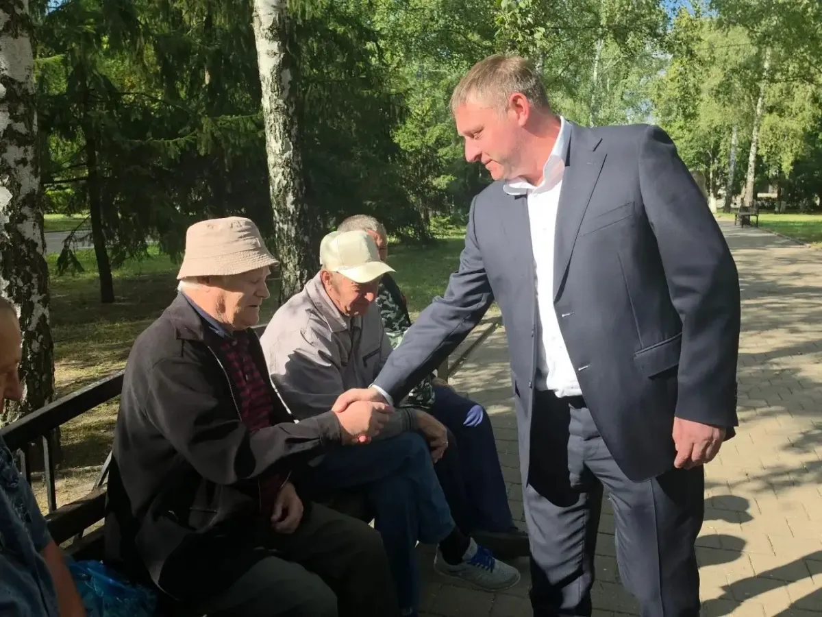 В Строителе Яковлевского округа прошла внеплановая встреча с жителями