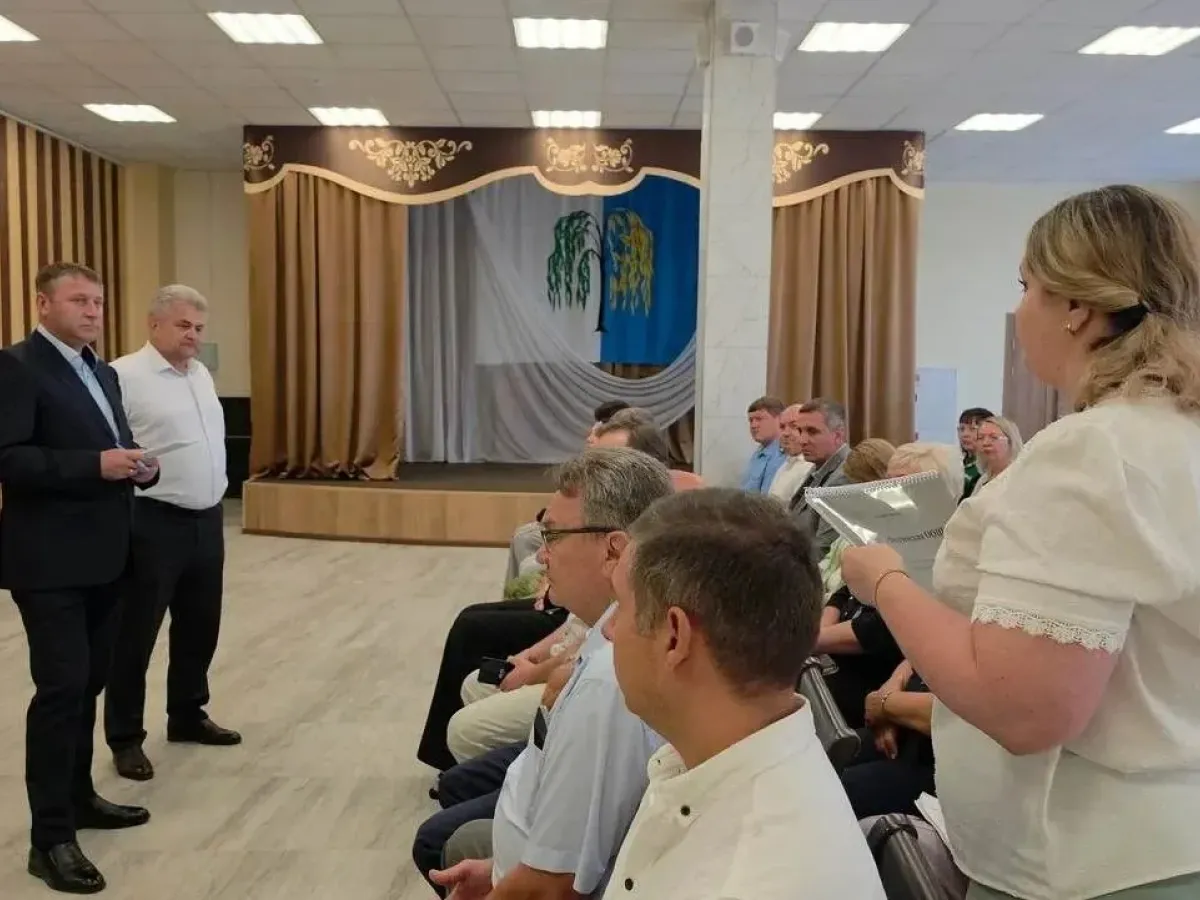Глава региона встретился с жителями Ивнянского округа