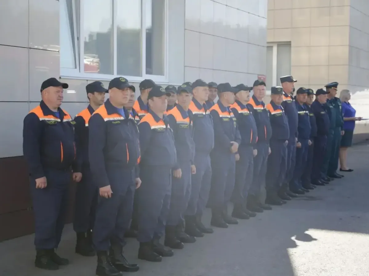 В Старом Осколе показали новые гаражные боксы и ход ремонта детской поликлиники