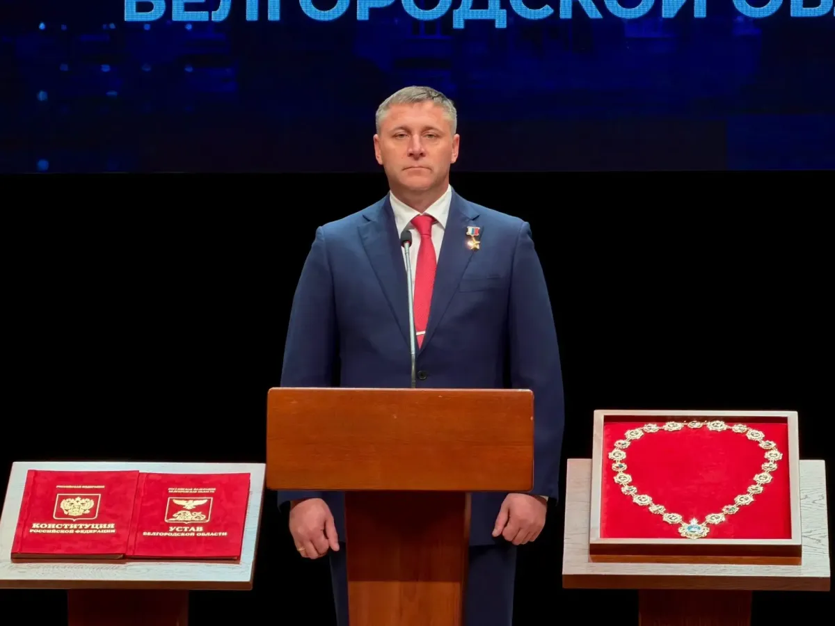 Игорь Лазарев поздравил Александра Шуваева с избранием губернатором