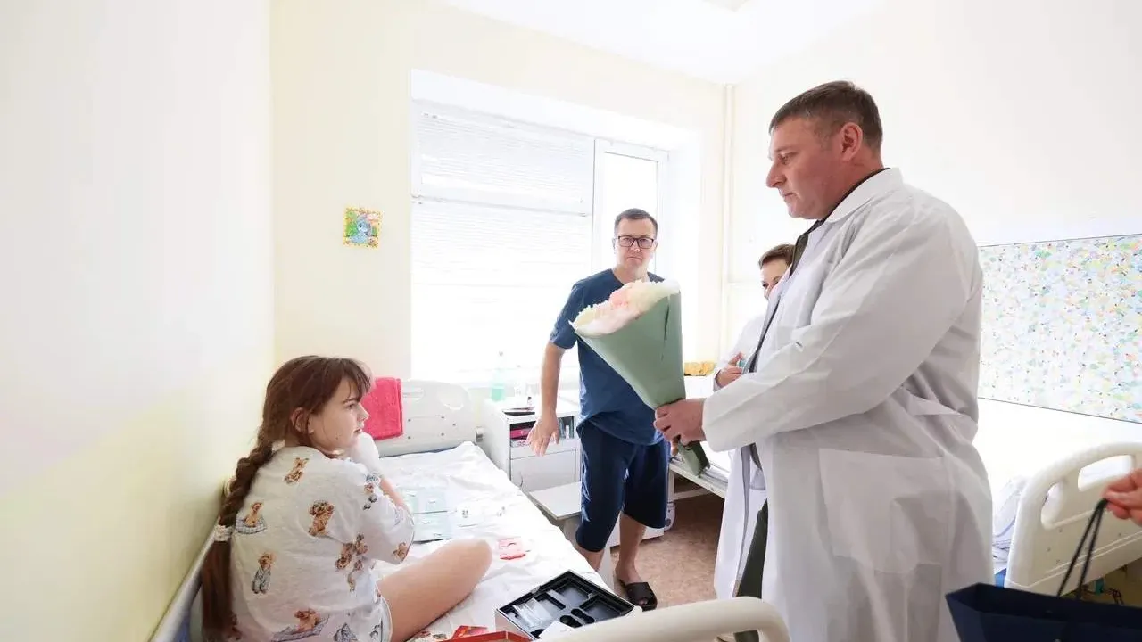 Александр Шуваев навестил четверых детей в областной больнице — Белгород Сейчас