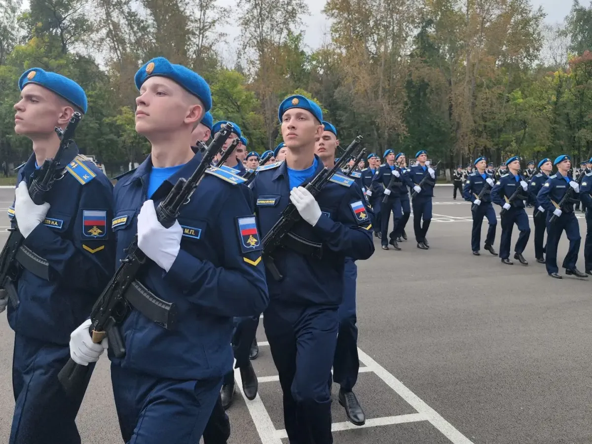В Челябинске курсанты ЧВВАКУШ приняли Военную присягу