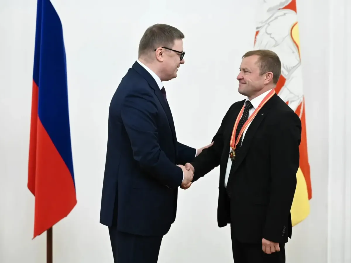 Алексей Текслер вручил государственные и областные награды 59 южноуральцам