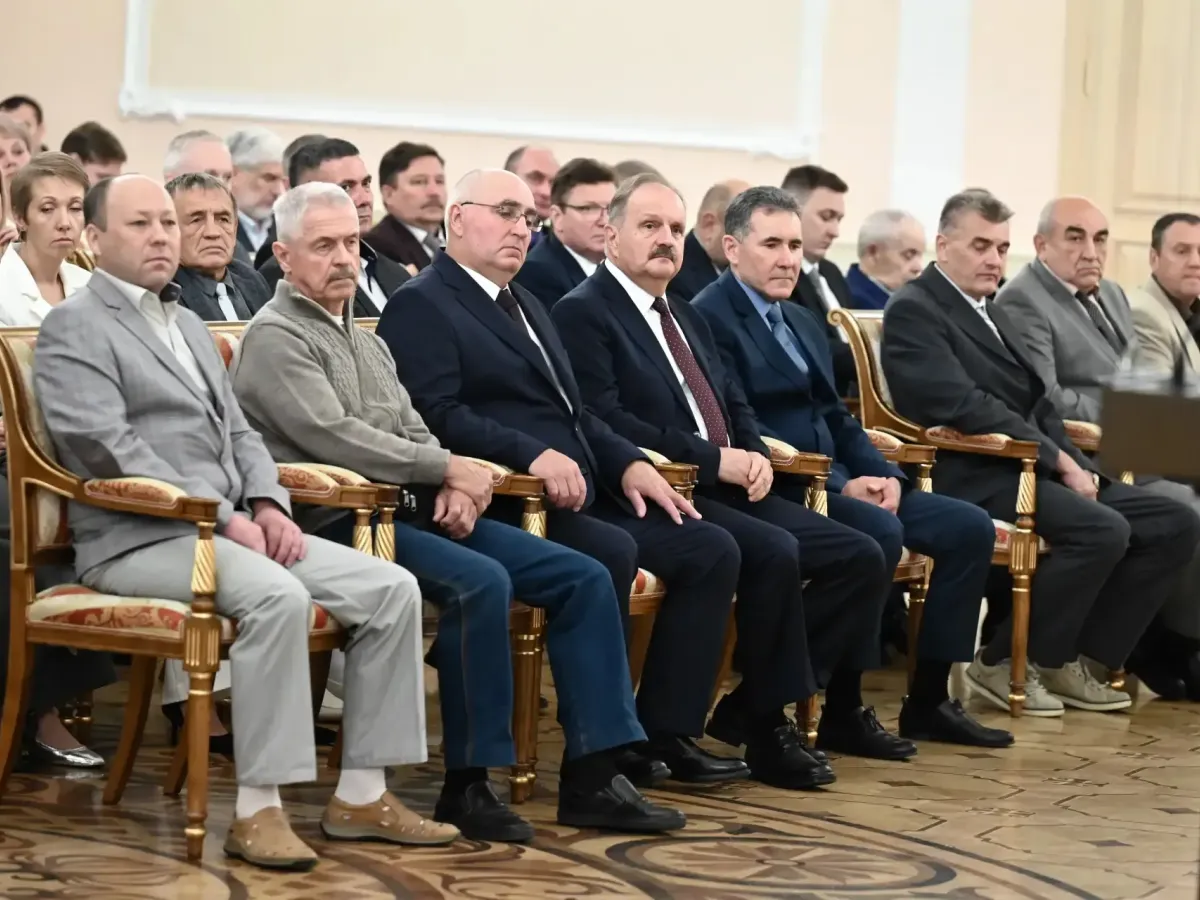 Алексей Текслер вручил государственные и областные награды 59 южноуральцам