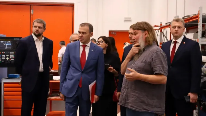 Делегация КПРФ посетила технопарк «Университетский» в Екатеринбурге — Екатеринбург Сейчас
