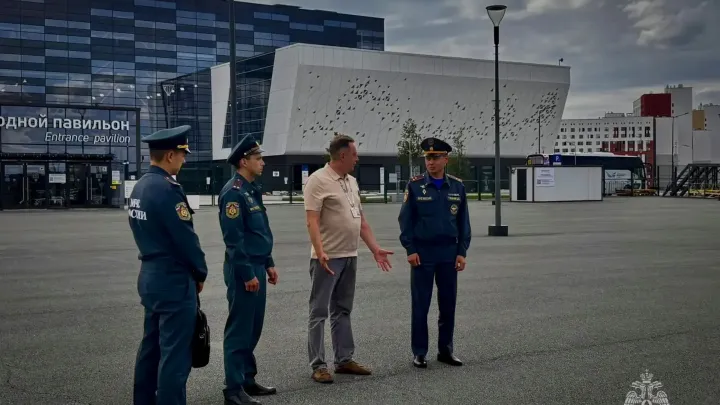 Сотрудники первого пожарно-спасательного отряда провели учения во Дворце водных видов спорта Екатеринбурга — Екатеринбург Сейчас