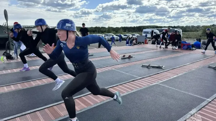 Завершился первый день Чемпионата МЧС по пожарно-спасательному спорту — Екатеринбург Сейчас