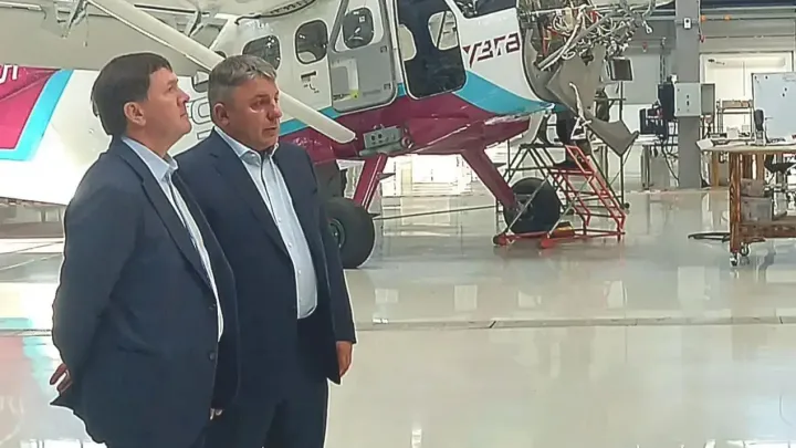 Замгубернатора Свердловской области проверил производство самолётов 'Байкал' — Екатеринбург Сейчас