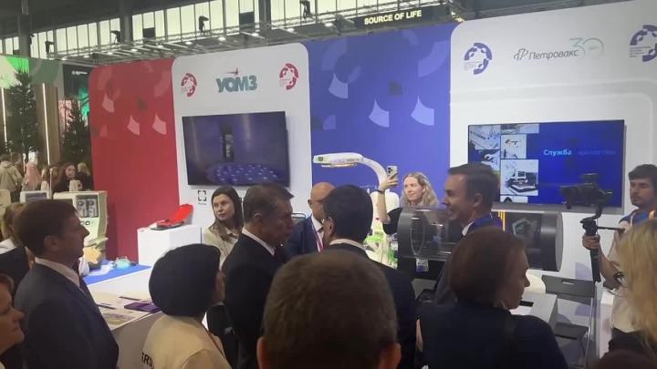 Уральские разработки представили Михаилу Мурашко на фестивале в Екатеринбурге — Екатеринбург Сейчас