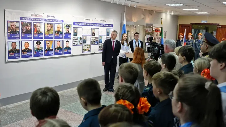 В Екатеринбурге открылась первая печатная выставка «Знание.Герои» в УрФО — Екатеринбург Сейчас