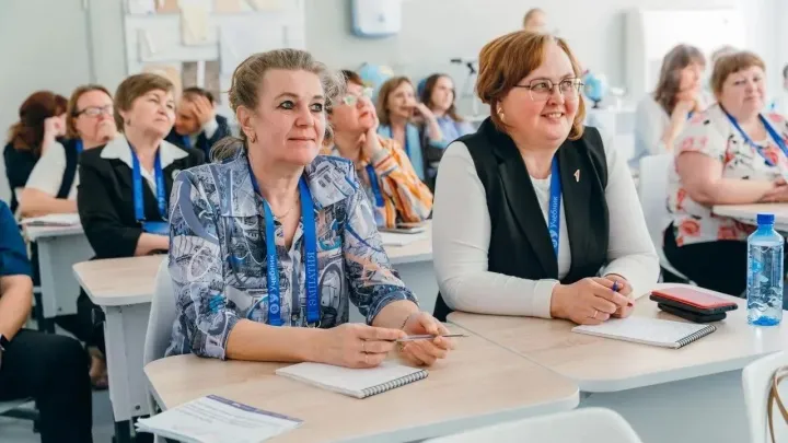 В Екатеринбурге расскажут о педагоге, 31 год работающем в одной школе — Екатеринбург Сейчас