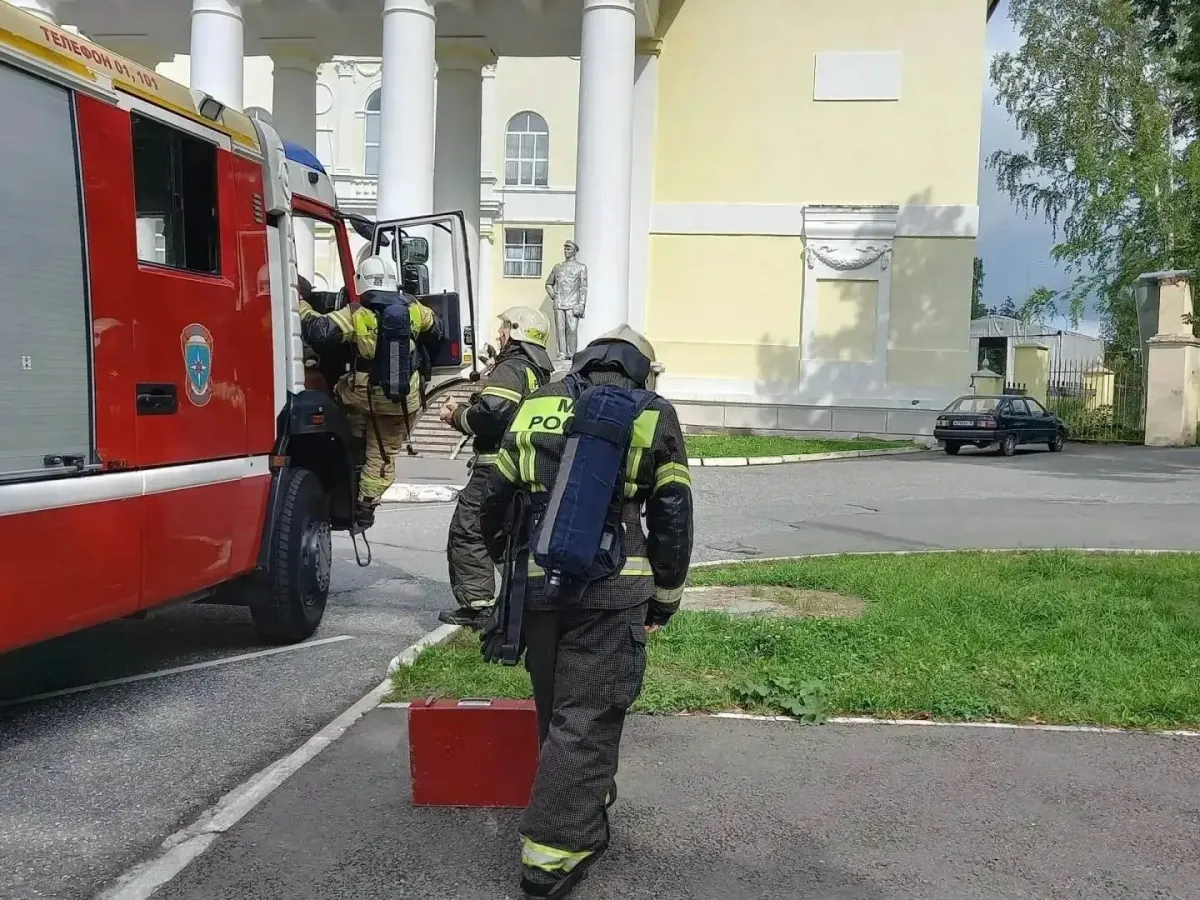 В школах Свердловской области начались пожарно-тактические учения МЧС