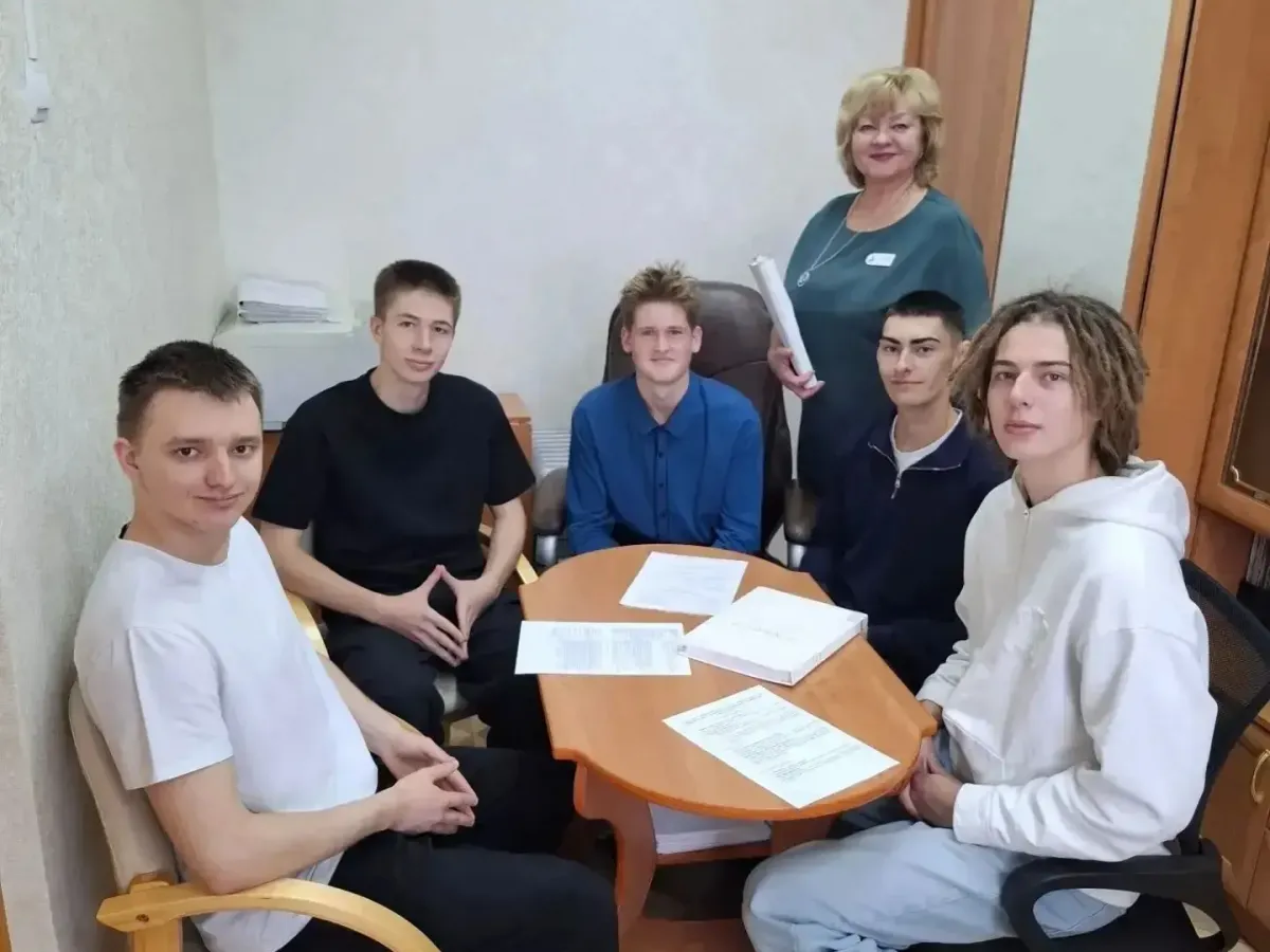 Старшеклассники познакомились с работой ЗАГСа и обсудили выбор жизненного пути