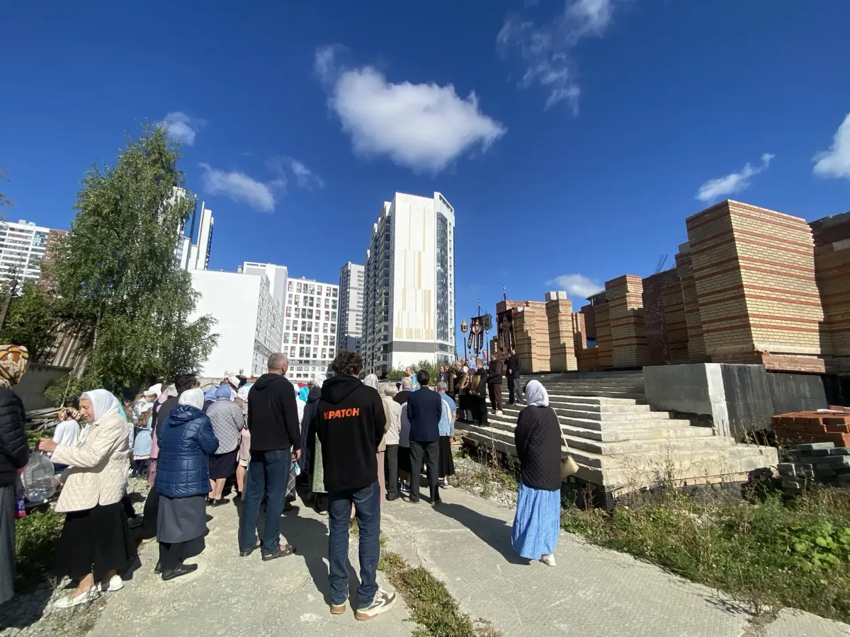 В Екатеринбурге строят новый каменный храм в честь святителя Спиридона