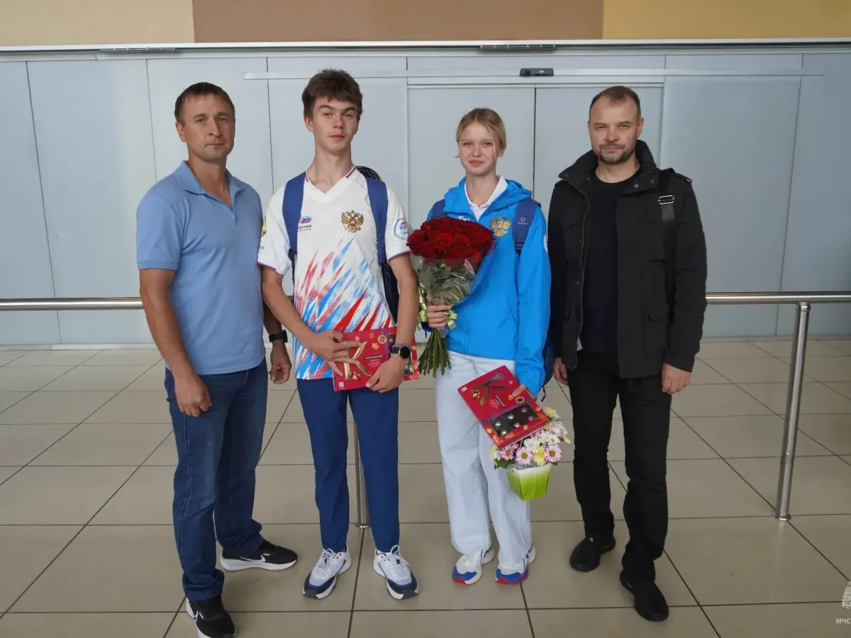В Кольцово встретили призеров Чемпионата мира по пожарно-спасательному спорту