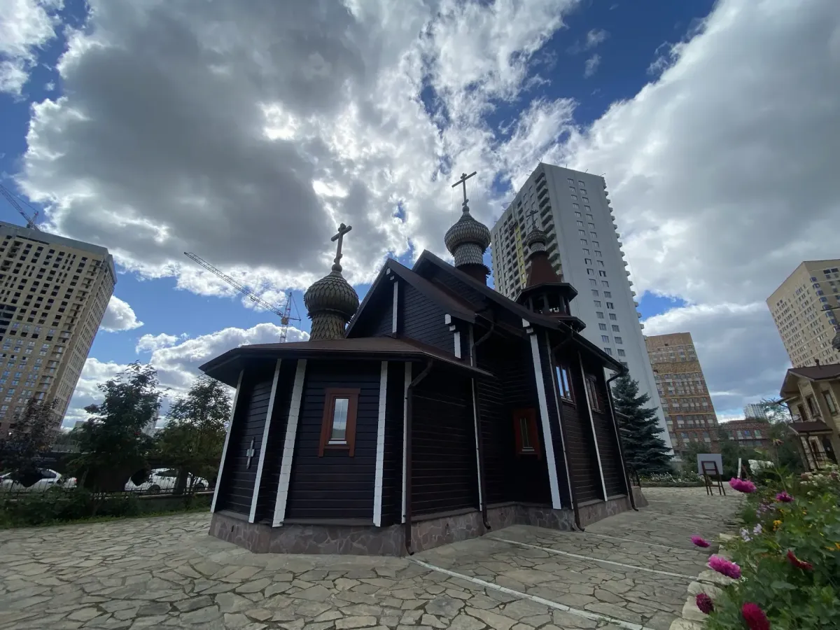В Екатеринбурге строят новый каменный храм в честь святителя Спиридона