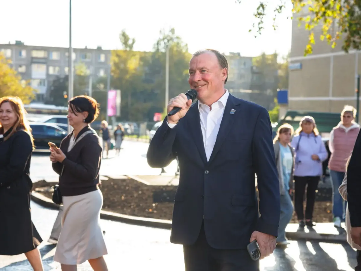 В Екатеринбурге открыли обновлённый двор на Уральской и Советской