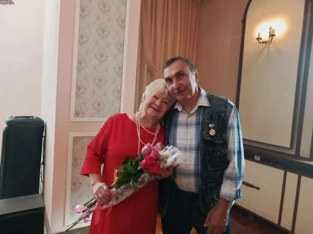 Свердловские семьи-юбиляры получили знаки отличия «Совет да любовь»