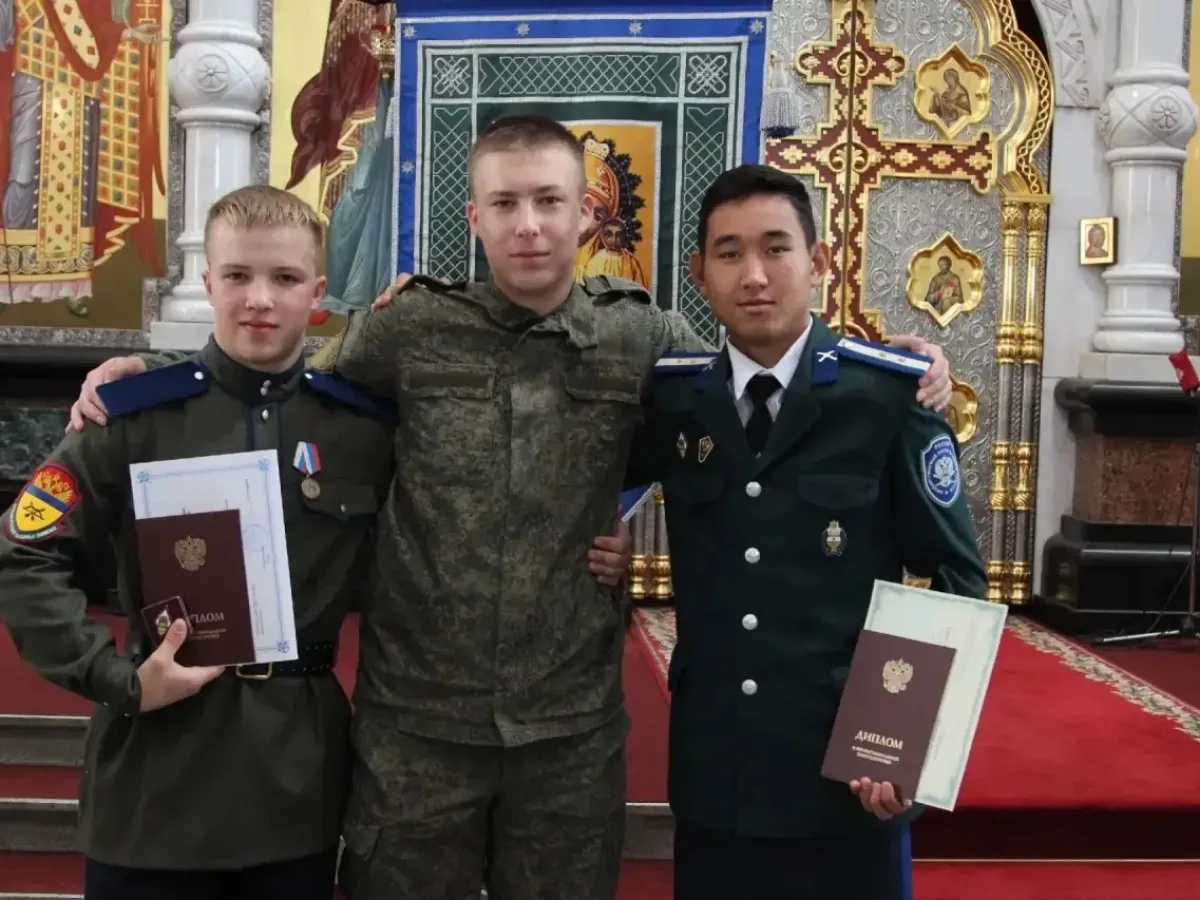 В Екатеринбурге 33 слушателя Академии госслужбы и казачества получили дипломы