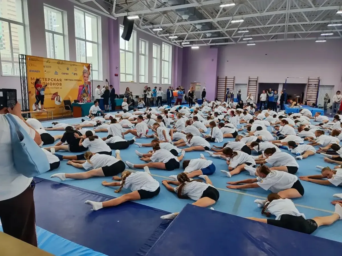 В Свердловской области более 400 юных спортсменов поучаствовали в мастер-классах по гимнастике