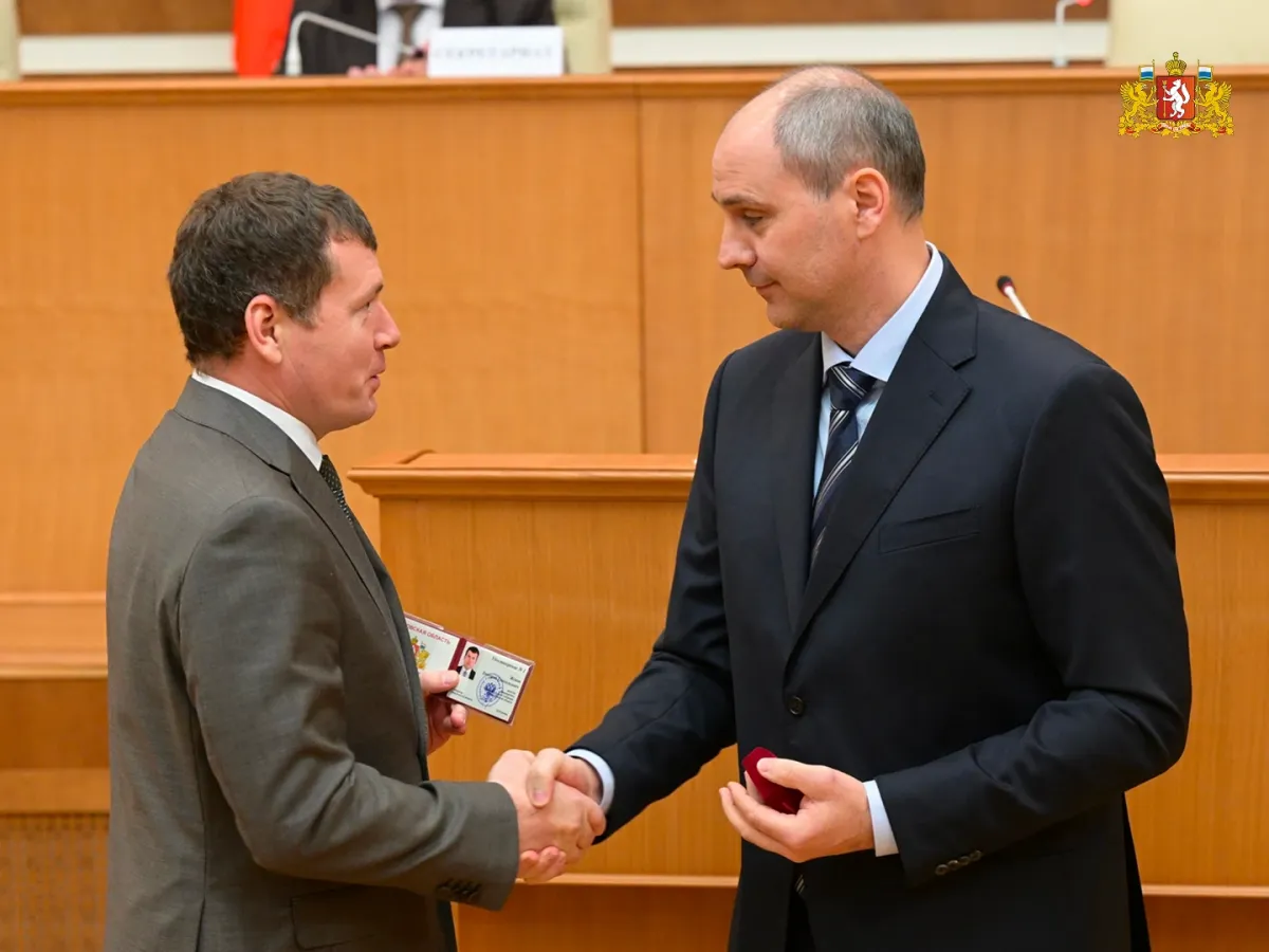 Денис Паслер поздравил Дмитрия Жукова с избранием спикером Заксобрания