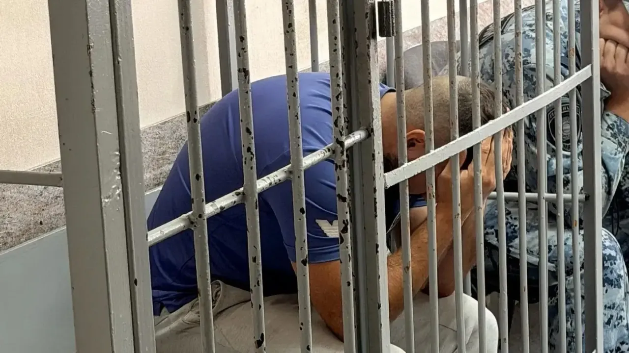В Екатеринбурге отправили под стражу обвиняемого в неправомерном обороте средств платежей — Екатеринбург Сейчас