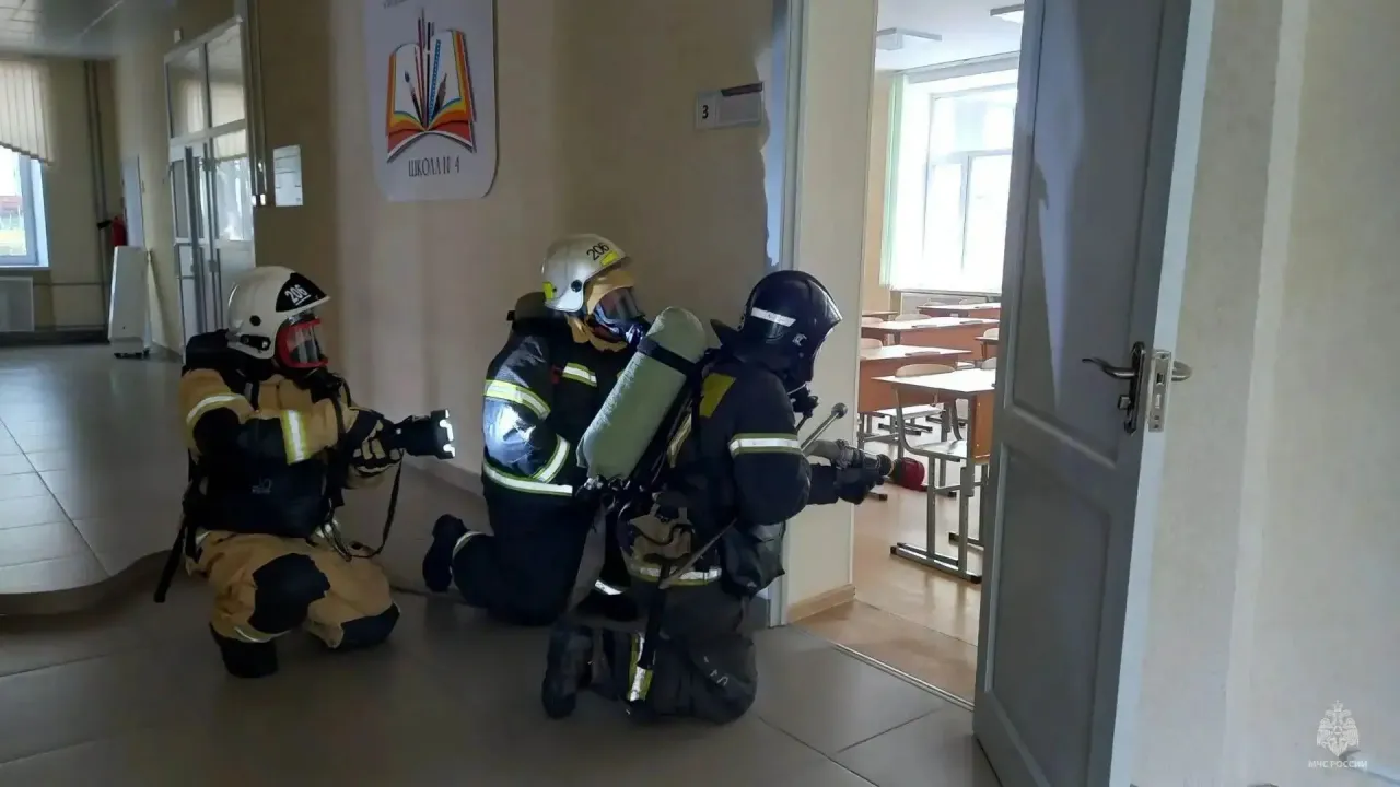 В школах Свердловской области начались пожарно-тактические учения МЧС — Екатеринбург Сейчас