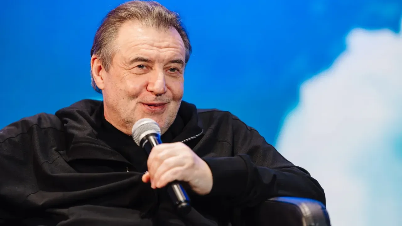 Алексей Учитель рассказал в Ельцин Центре о фильме «Шум времени» — Екатеринбург Сейчас
