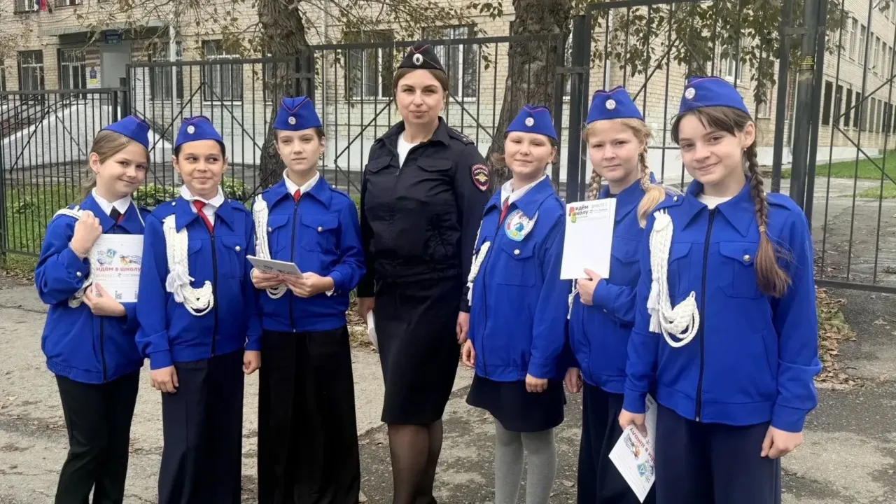 В Екатеринбурге перед неделей БДД провели рейд «Пешеход» в школе №114 — Екатеринбург Сейчас
