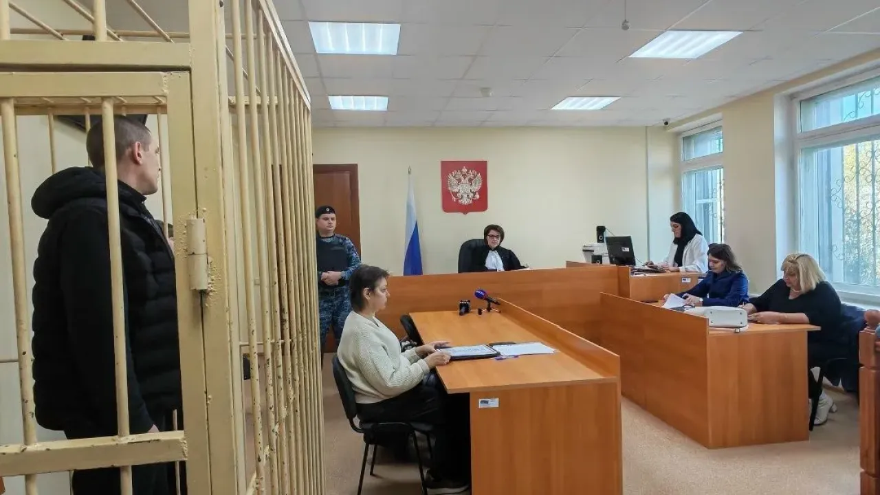 В Ревде начался суд по делу о хулиганстве с использованием костыля — Екатеринбург Сейчас