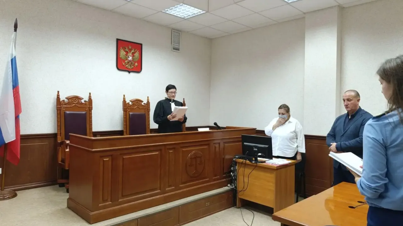 Областной суд оставил под стражей обвиняемого по делу об избиении сотрудника РАН — Екатеринбург Сейчас