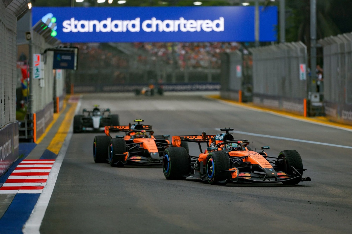 Норрис и Пиастри разберут столкновение в спринте в Сингапуре внутри McLaren
