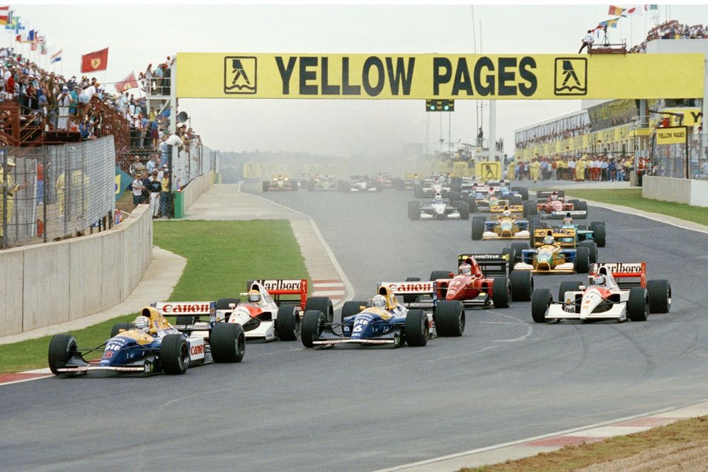Nigel Mansell, Williams leads at the start